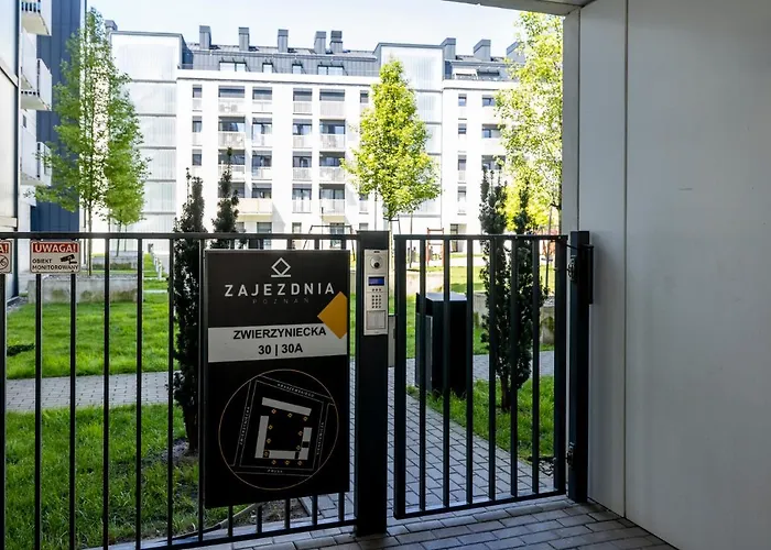 Stare Zoo Zajezdnia *