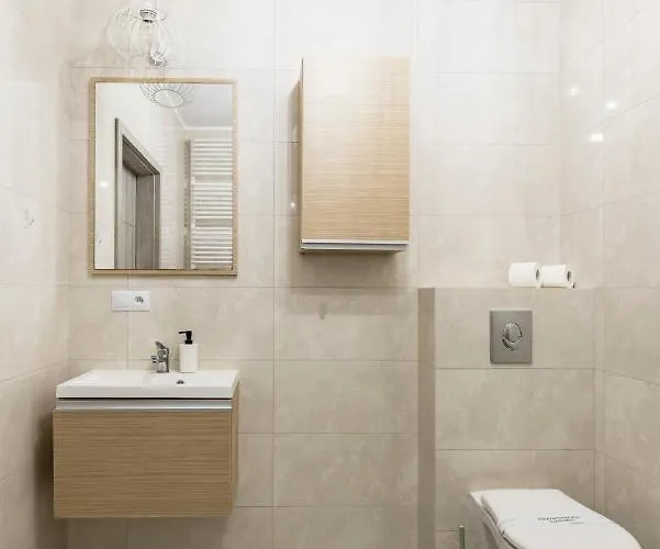 Stare Zoo Zajezdnia * פוזנן