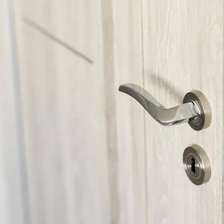 Stare Zoo Zajezdnia Apartman *